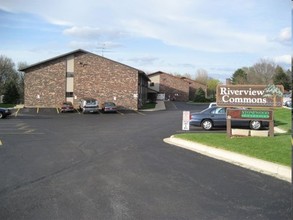 Riverview Commons in Watertown, WI - Building Photo - Building Photo