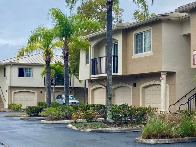 1600 Crestwood Ct S in Royal Palm Beach, FL - Building Photo - Building Photo