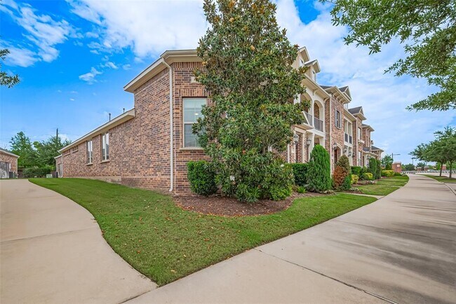 442 Imperial Blvd in Sugar Land, TX - Building Photo - Building Photo