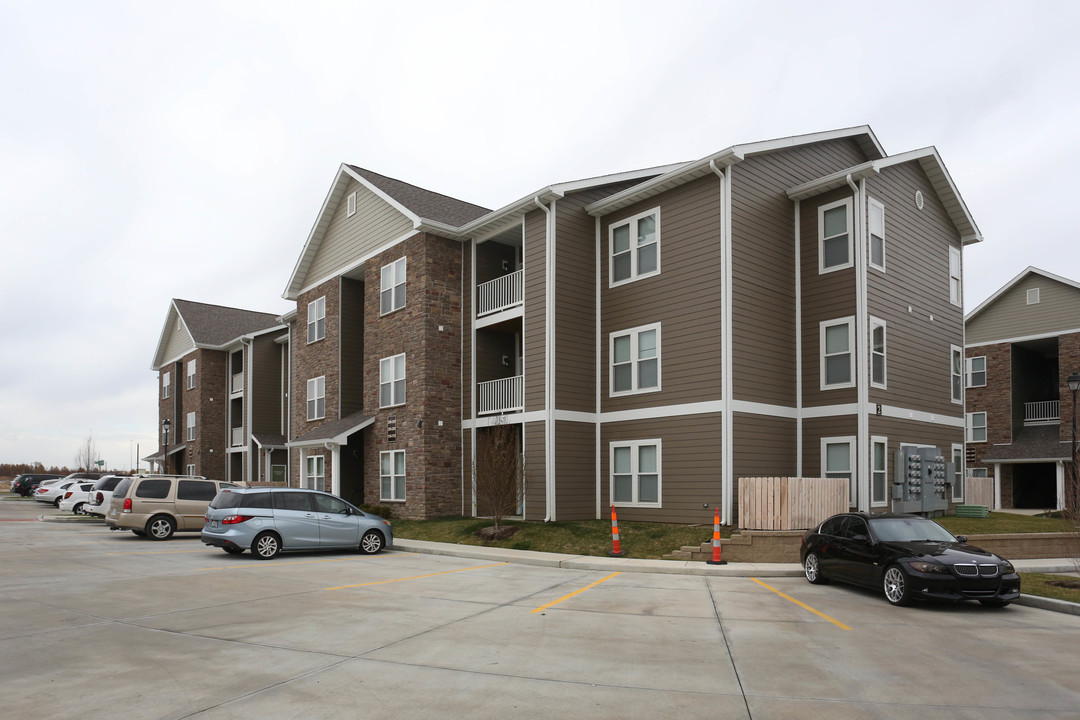 Town Square Apartments in Dardenne Prairie, MO - Building Photo