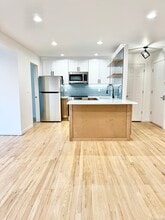 1742 Boston Post Rd in Westbrook, CT - Building Photo - Building Photo