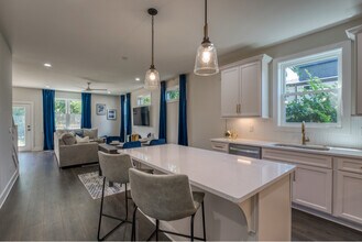 2016 Owen St in Nashville, TN - Foto de edificio - Building Photo