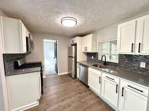 1550 Banfield St in Pittsburgh, PA - Building Photo - Building Photo