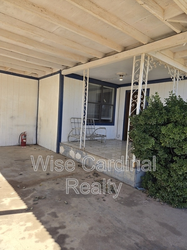 property at 1017 N Main Ave