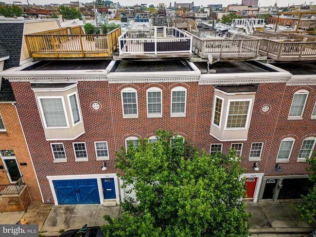 property at 721 S Streeper St