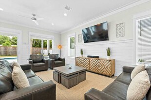 322 E Lakeshore Dr in Panama City Beach, FL - Building Photo