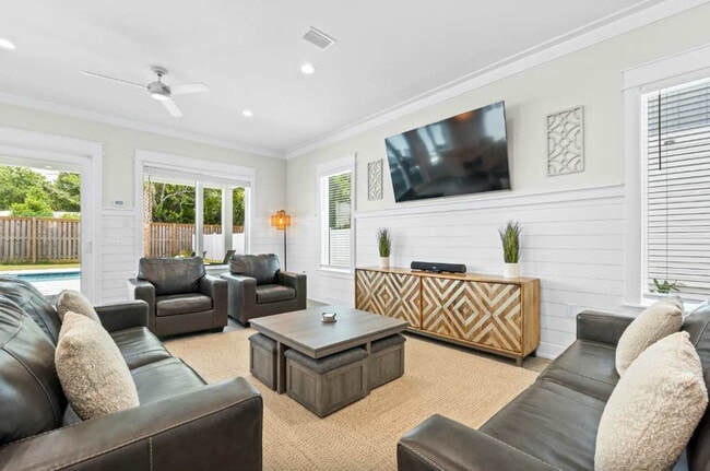 property at 322 E Lakeshore Dr