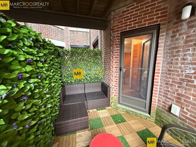 property at 111 Gainsborough St