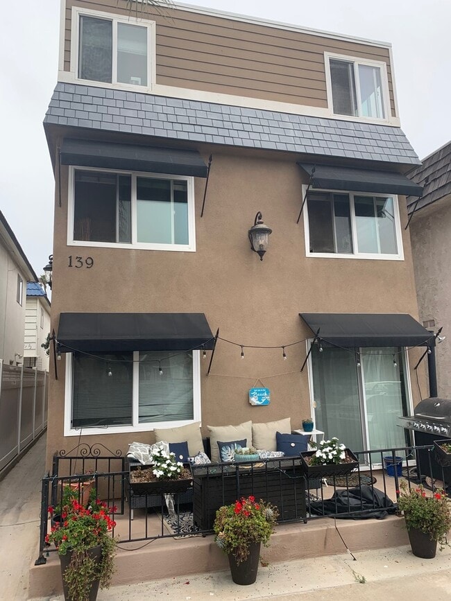 property at 139 7th St