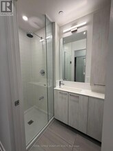 40 Lagerfeld Dr in Brampton, ON - Building Photo - Building Photo