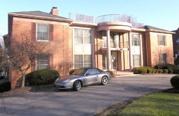 4032 W Bancroft St in Toledo, OH - Foto de edificio - Building Photo