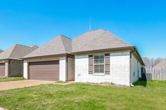 9440 Darren Cir S in Cordova, TN - Building Photo - Building Photo