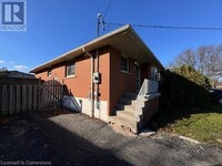 90 Anna Capri Dr in Hamilton, ON - Building Photo - Building Photo