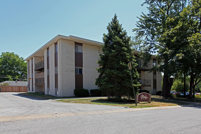 The Maples Apartments in Mission, KS - Building Photo - Building Photo