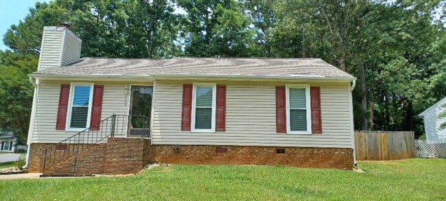 property at 7203 Ravenglass Ln