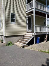 33 Flett Rd, Unit 1 in Belmont, MA - Building Photo - Building Photo