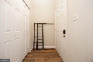 1104 St Michaels Ct in Chester Springs, PA - Building Photo