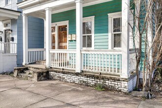 216 W Anderson St in Savannah, GA - Building Photo - Building Photo