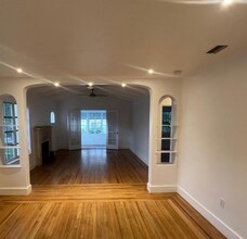 668 NW 72nd Terrace in Miami, FL - Building Photo - Building Photo
