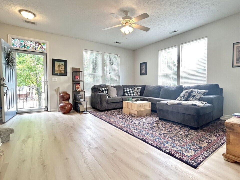 7826 Heaton Way in Nashville, TN - Building Photo