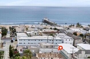 326 10th Pl in Manhattan Beach, CA - Building Photo