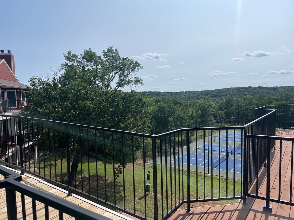 2164 Tanglewood Blvd, Unit D311 in Pottsboro, TX - Building Photo