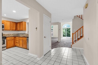 159 Daisy Dr in Freehold Township, NJ - Building Photo - Building Photo