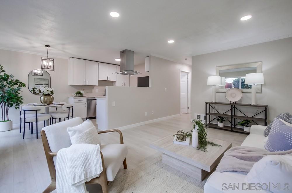 9516 Carroll Canyon Rd in San Diego, CA - Building Photo