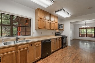 73 Thomas Lake Rd in Huntsville, TX - Building Photo - Building Photo