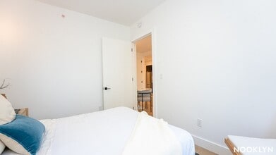 1042 President St, Unit 5f in Brooklyn, NY - Foto de edificio - Building Photo