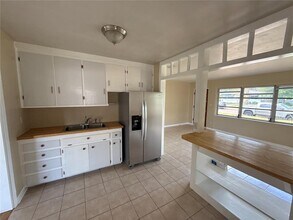 4526 3rd Ave N in St. Petersburg, FL - Building Photo - Building Photo