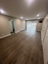 10457 Dearlove Rd, Unit 1B in Glenview, IL - Foto de edificio - Building Photo