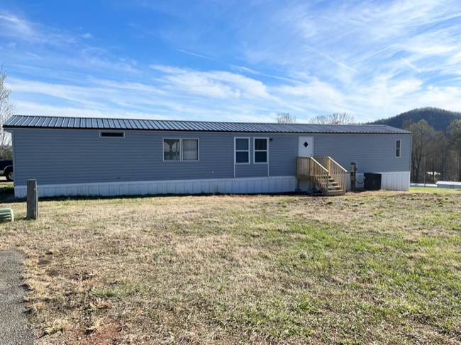 113 Lynn Dr in Marion, NC - Building Photo - Building Photo