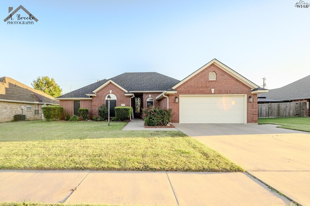 4901 Belair Blvd in Wichita Falls, TX - Building Photo