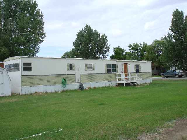 205 4th Ave S in Greybull, WY - Building Photo