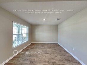 10312 Charlotte Dr. in Parrish, FL - Foto de edificio - Building Photo