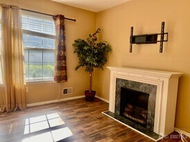 404 Draco Rd in Piscataway, NJ - Building Photo