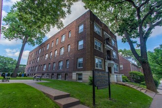 LorWest Flats in St. Paul, MN - Foto de edificio - Building Photo