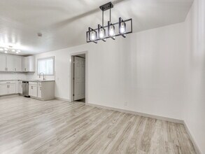 1300 N McKinley Ave in Sand Springs, OK - Building Photo - Building Photo