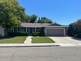 6850 Heath Ct in Pleasanton, CA - Building Photo
