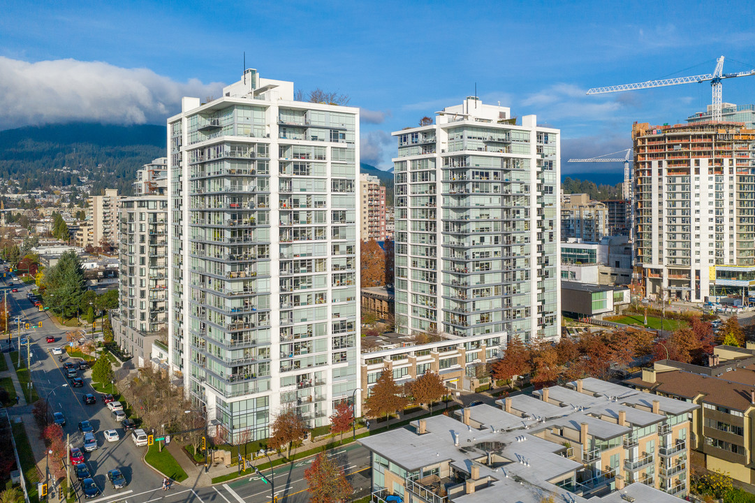 Vista Place in North Vancouver, BC - Building Photo