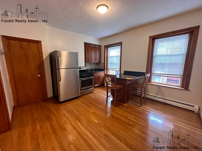 7 Margaret St, Unit 3