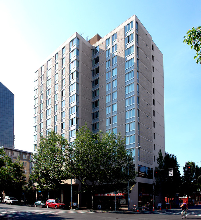 Security House Apartments in Seattle, WA - Building Photo