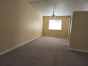 7406 Sue Ln in Colorado Springs, CO - Building Photo - Building Photo