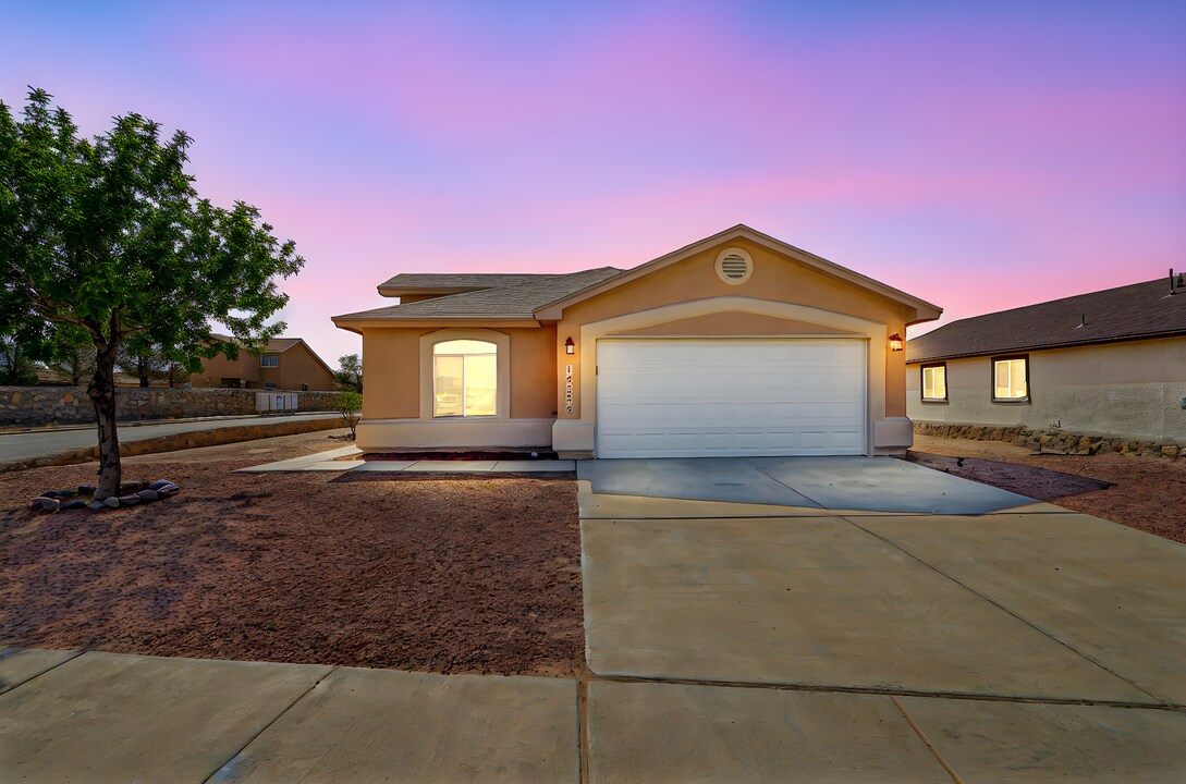 14336 Desert Sage Dr in Horizon City, TX - Building Photo