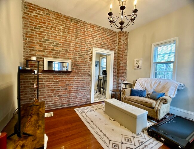 property at 271 Chestnut Ave