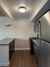 2131 N Summit Ave in Milwaukee, WI - Building Photo - Building Photo