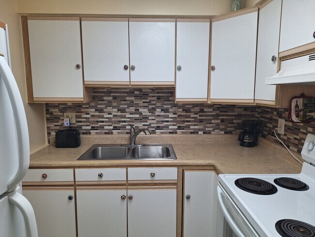 3190 N Atlantic Ave in Cocoa Beach, FL - Building Photo - Building Photo