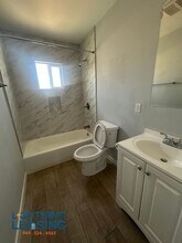 5859 1/2 West Blvd in Los Angeles, CA - Building Photo - Building Photo