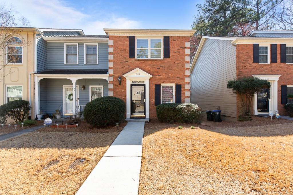 2191 Spring Walk Ct in Chamblee, GA - Foto de edificio